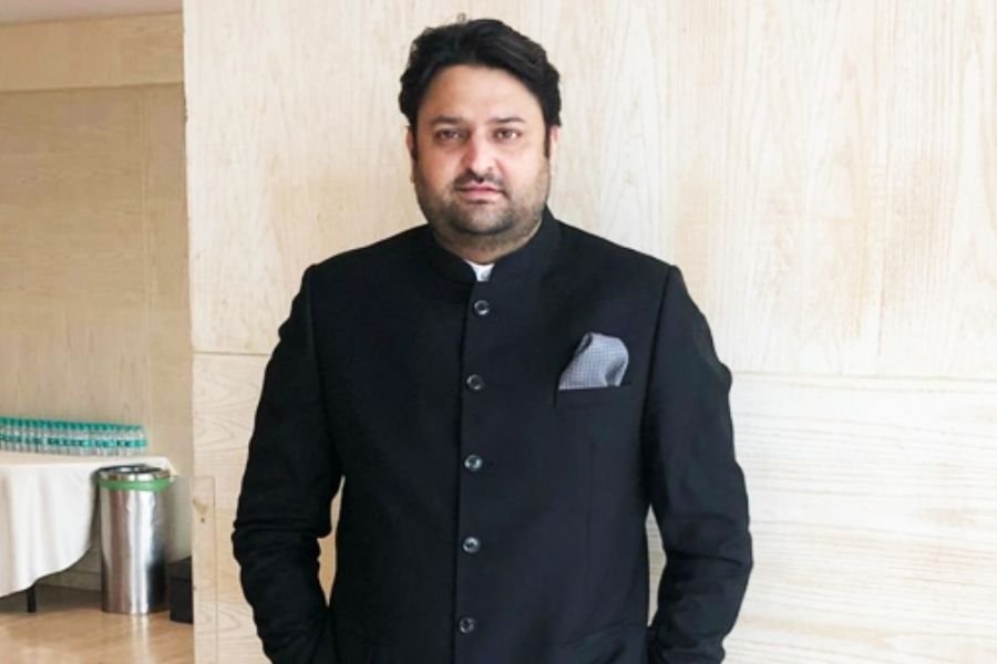Mohit Kamboj: A Small-Town Boy to The Founder of KBJ Group & his Inspiring Journey!