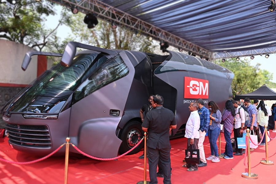 GM’s Most Luxurious ‘Showroom on Wheels’ Reaches Pune