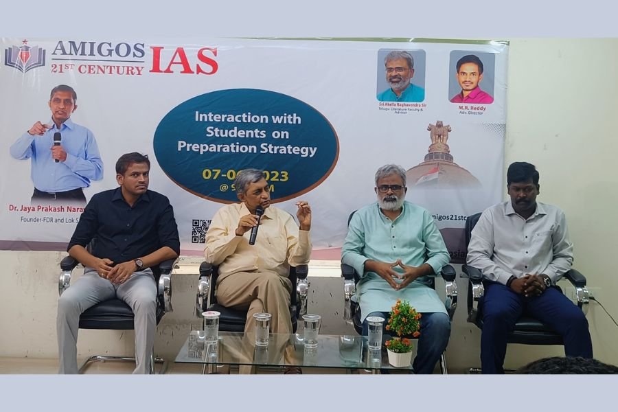 Amigos 21st Century IAS Academy Hosts a Successful Interaction with Dr. Jaya Prakash Narayan on Preparation Strategy for Civil Services Exams